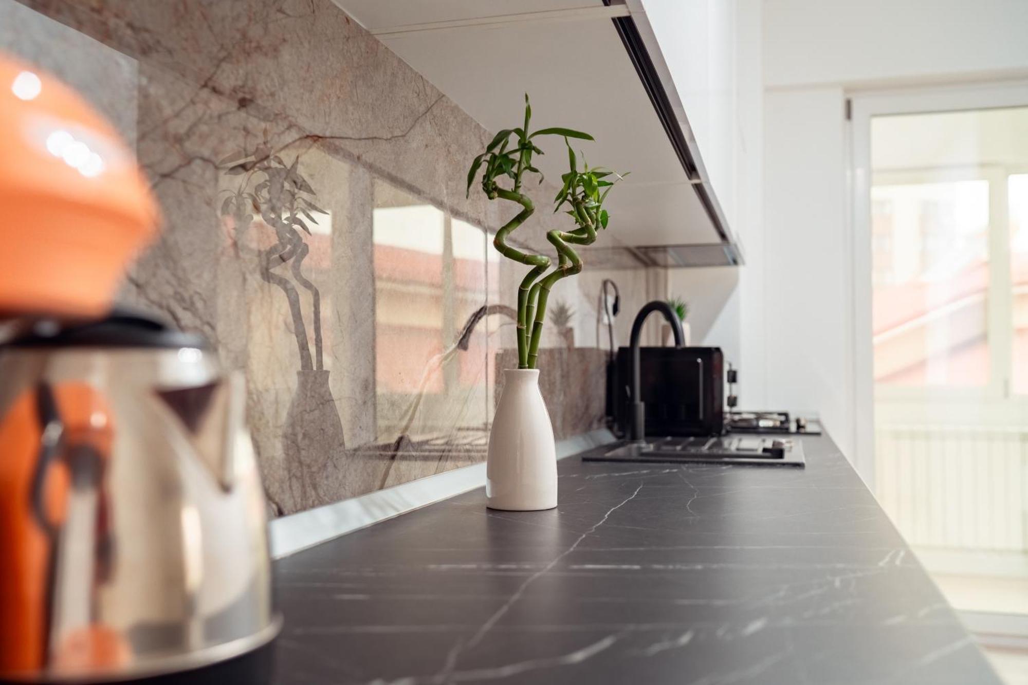 Cozy Aparthotel - Ultracentral Luxury Apartments Iasi Eksteriør billede